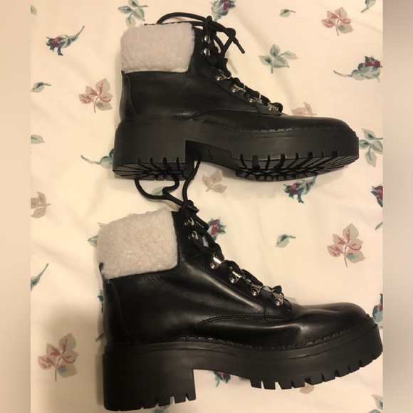 Winter Boots - Picture 2 of 9